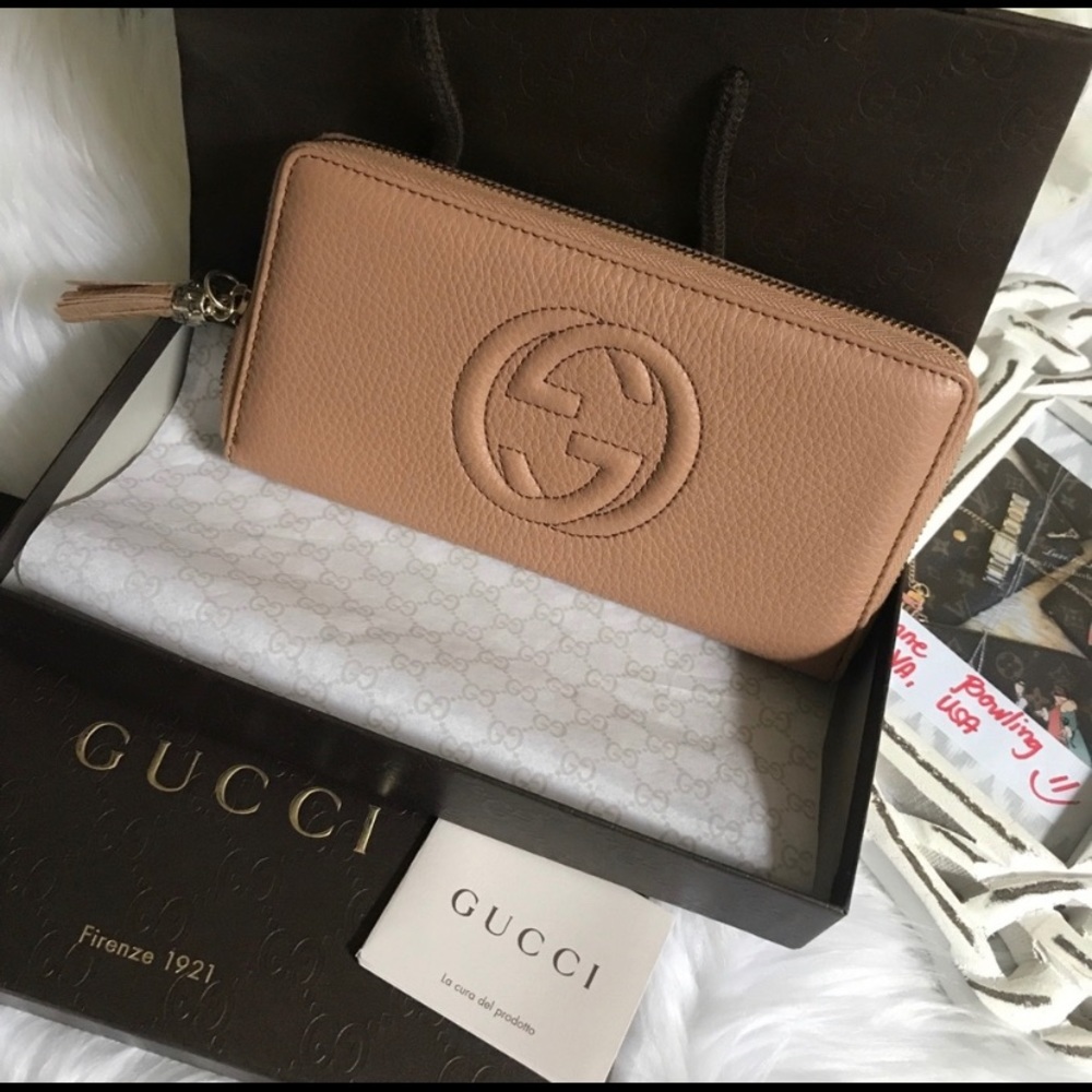 ❤️GUCCI Soho Leather Zip Wallet❤️